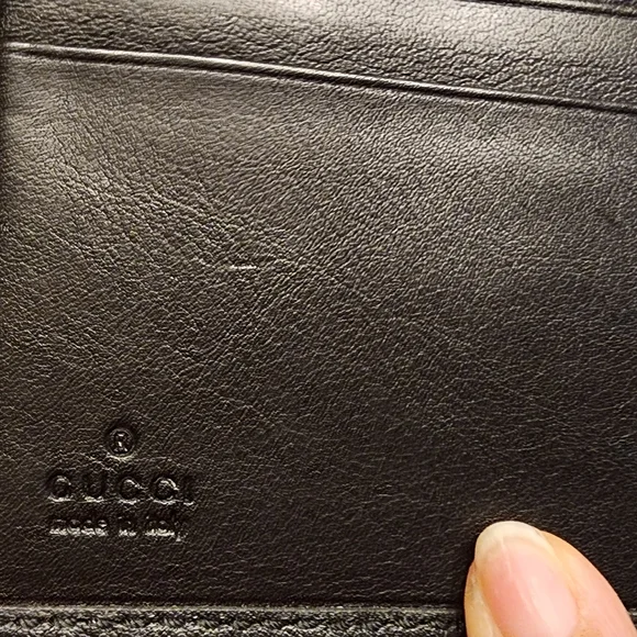 Gucci Black Leather Coin Purse with Gold Crest Medallion - Picture 11 of 14